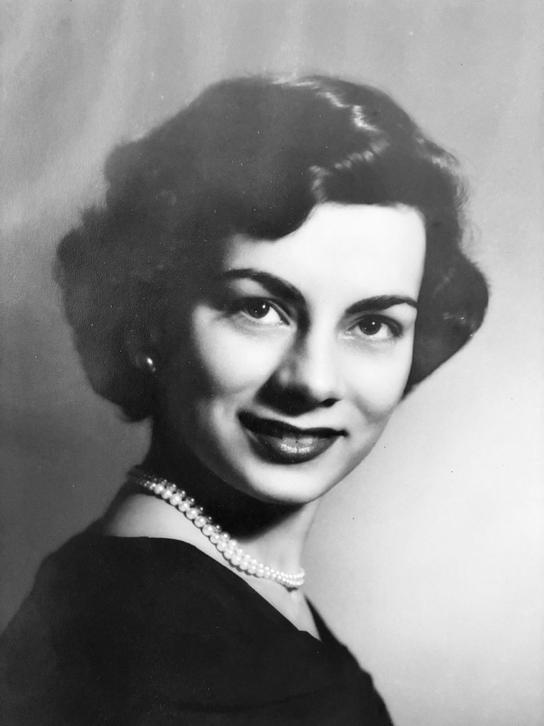 Stella Verven Kalemeris Profile Photo