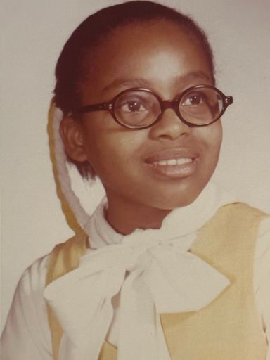 Yvette King photo gallery thumbnail 22 of 31