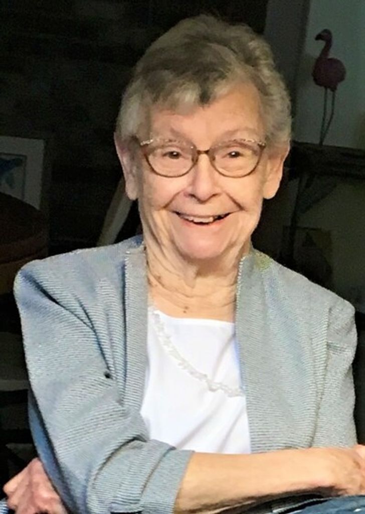 Elizabeth Ray Profile Photo