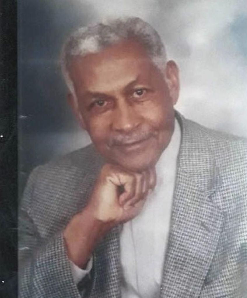 Pastor Robert L. Douglas, Sr. Profile Photo