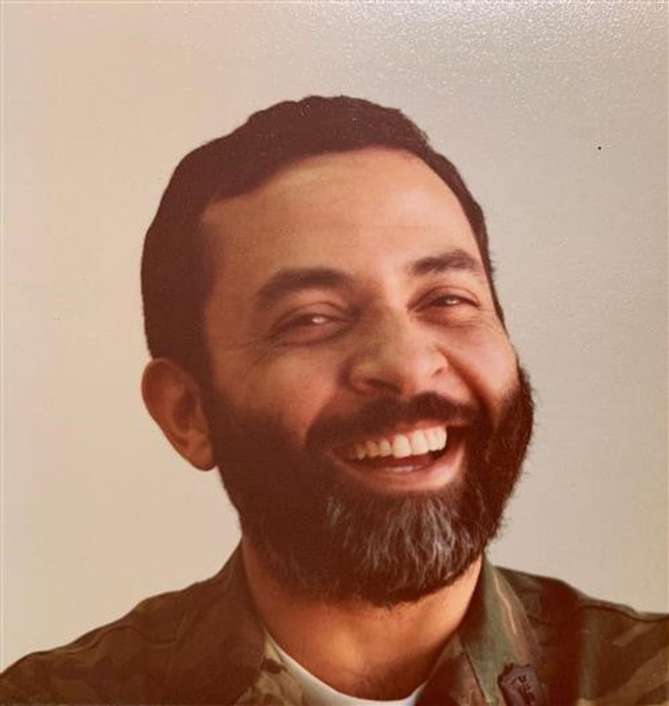 Mr. Earl Hunt Profile Photo