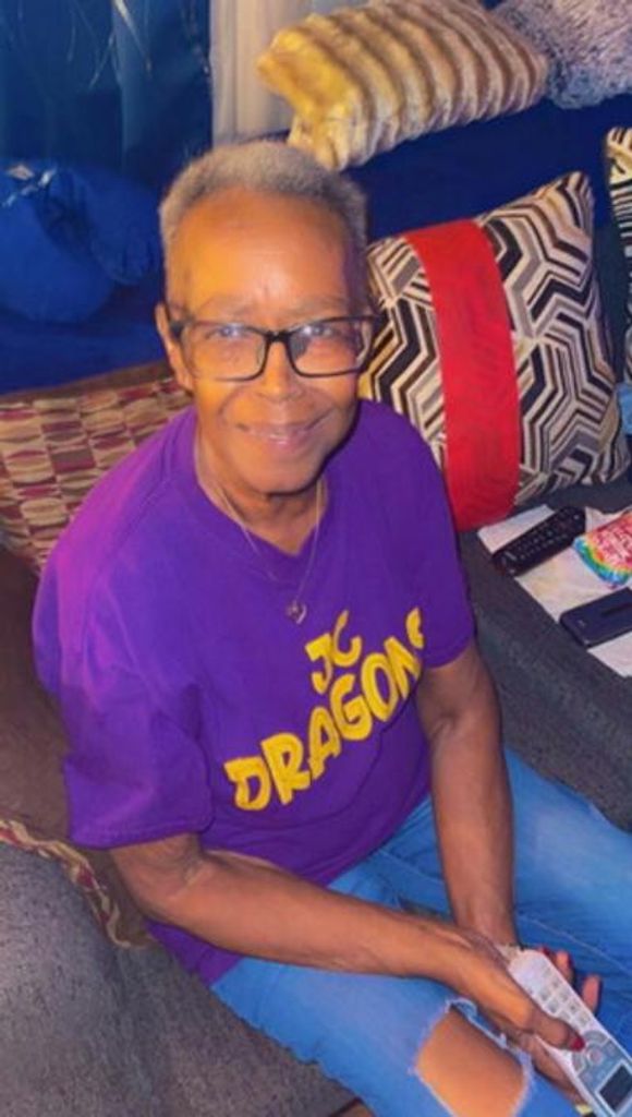 Mrs. Marilyn Larry Profile Photo