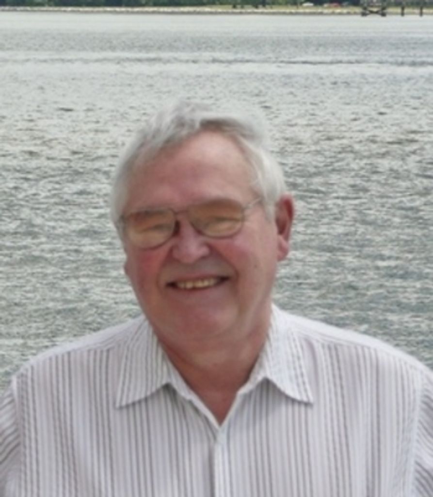 Robert E. "Bob" Barnett