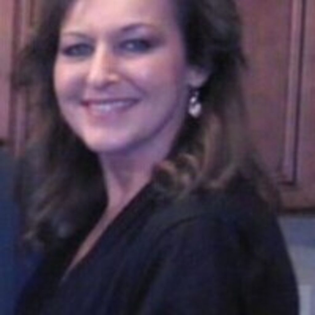 Lari Crystal Lowe
