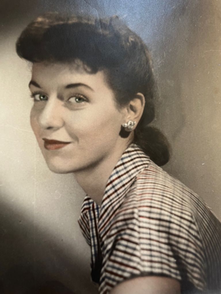 Louise Kemp Taylor Profile Photo