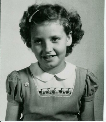 Gail Beck photo gallery thumbnail 2 of 68