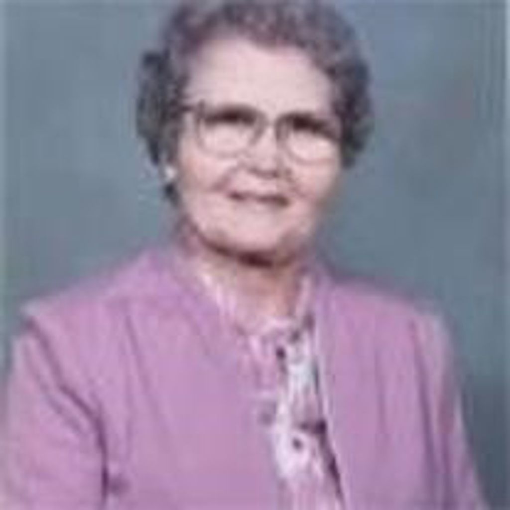 Elizabeth Mills