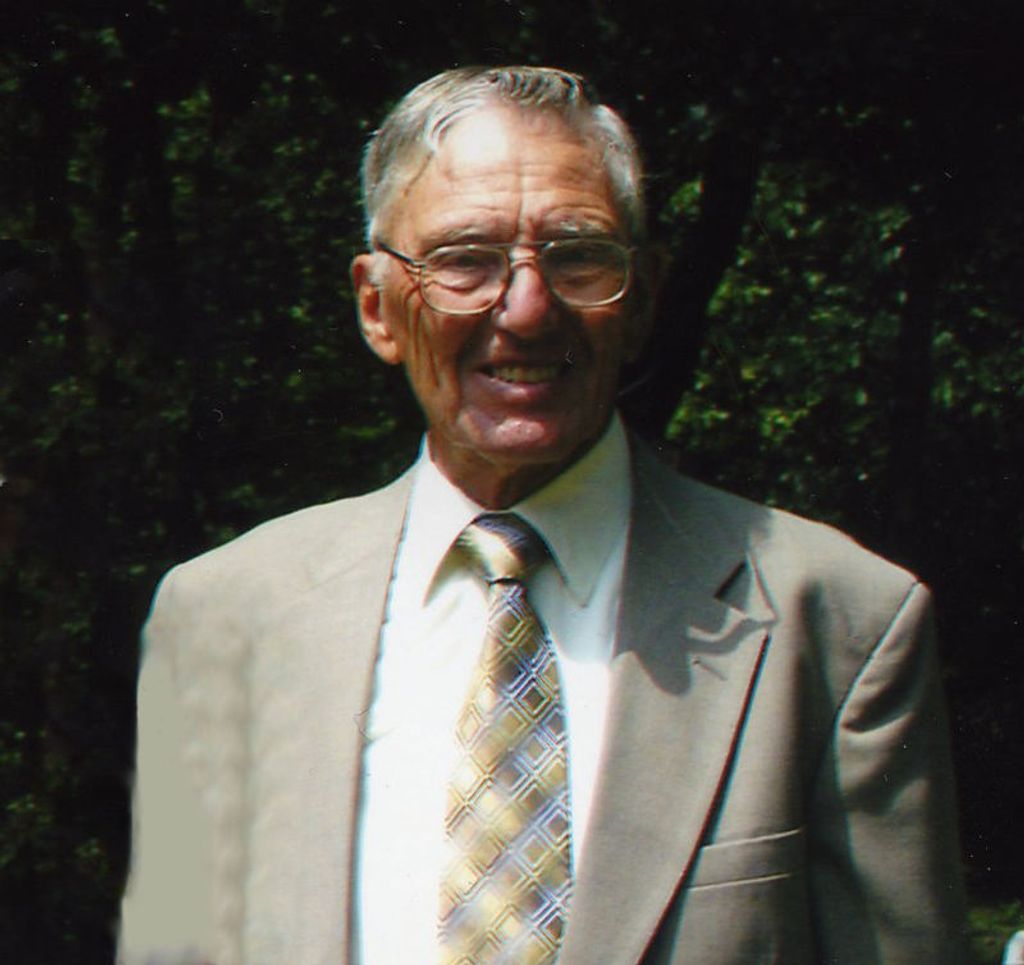Robert William "Bob" Traut