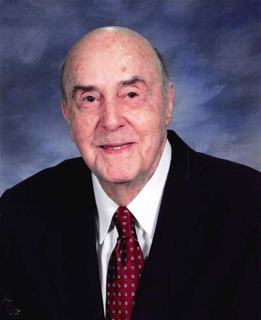 Julius Summers Profile Photo