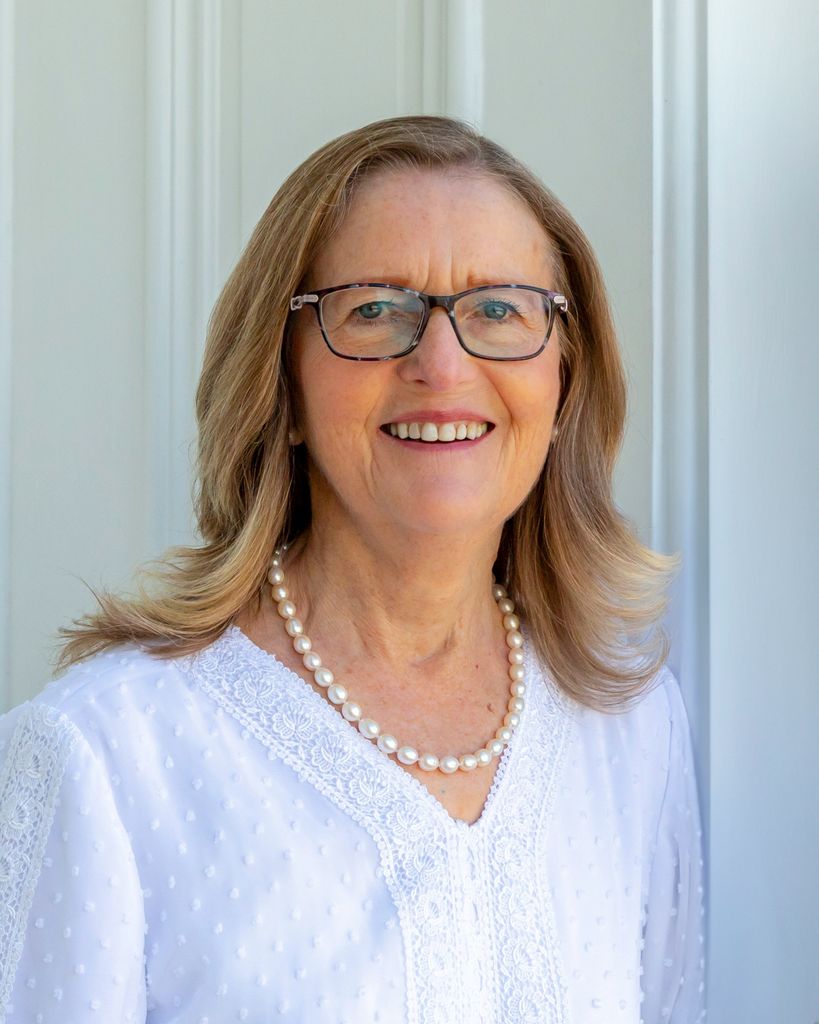 Carolyn Davis Leishman