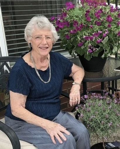 Marguerite Joyce Vasek Vanderford's obituary image