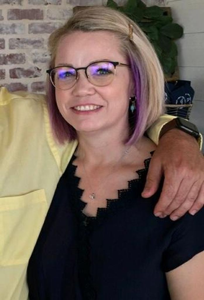 Elizabeth Dawn “Lou” Carroll