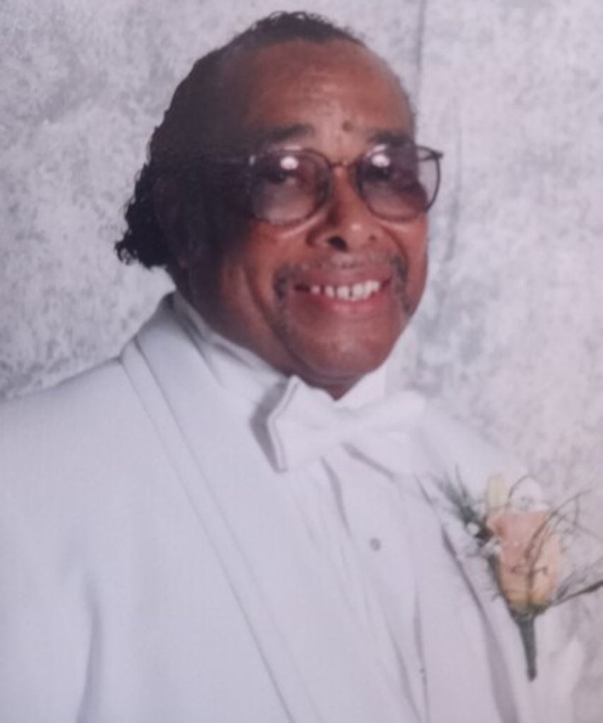 Deacon Mchenry Holmes Jr.