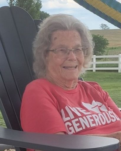 Yvonne E. Foote Davis's obituary image