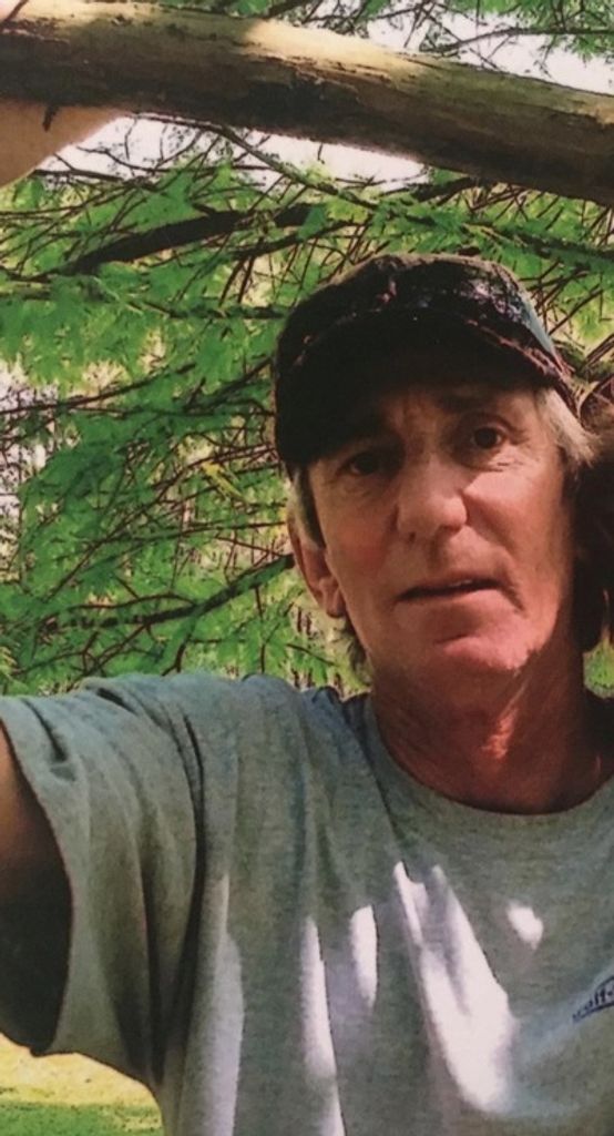 Julian Wayne Henderson Profile Photo