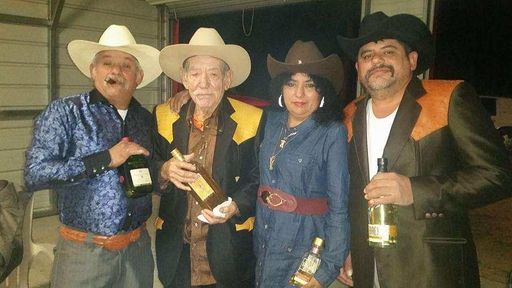 Armando Hinojosa photo gallery thumbnail 38 of 47
