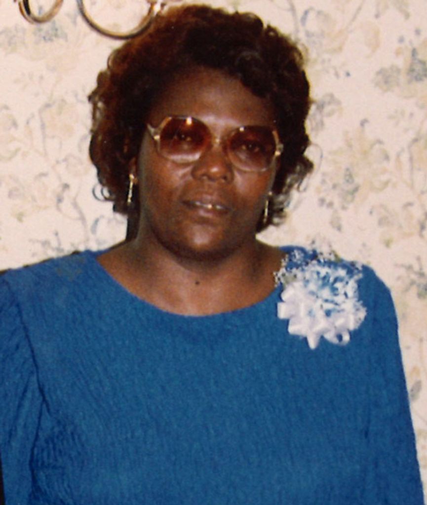 Essie Mae Mckenzie Profile Photo