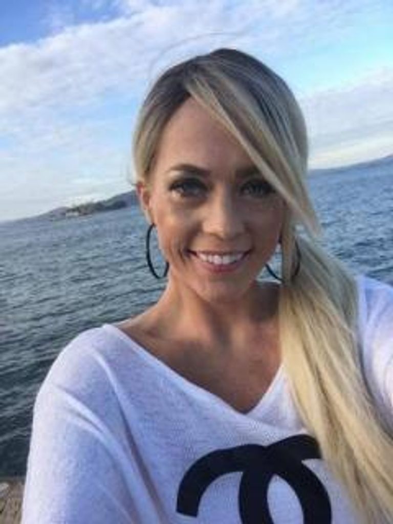 
Jessica
 
Roberts
 Profile Photo