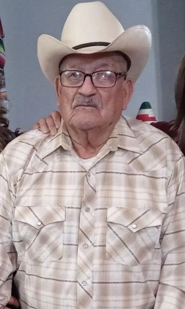 Adan Almanza Cadena Profile Photo