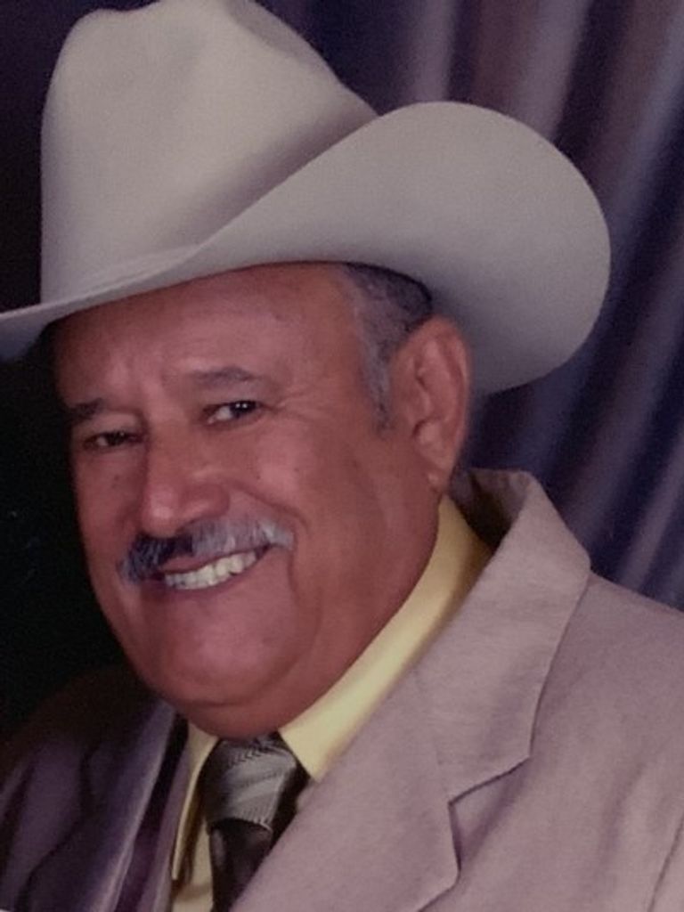 Hipolito Salinas Profile Photo