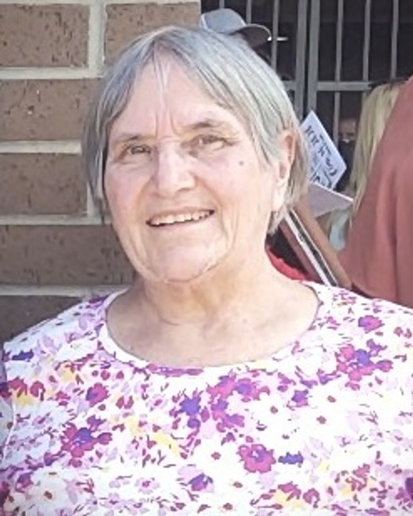 Joann Burke (Laundre) Profile Photo