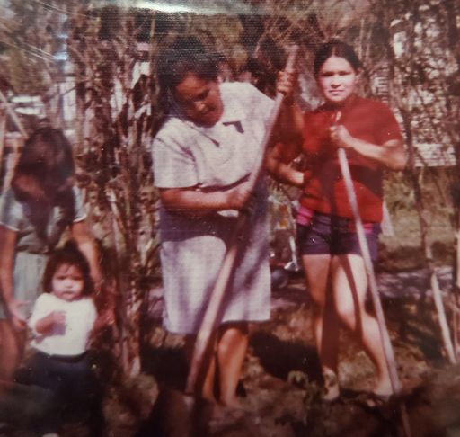 Francisca H. Torres photo gallery thumbnail 38 of 297