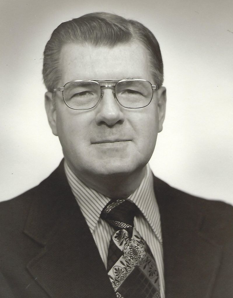 Lester "Max" Servies