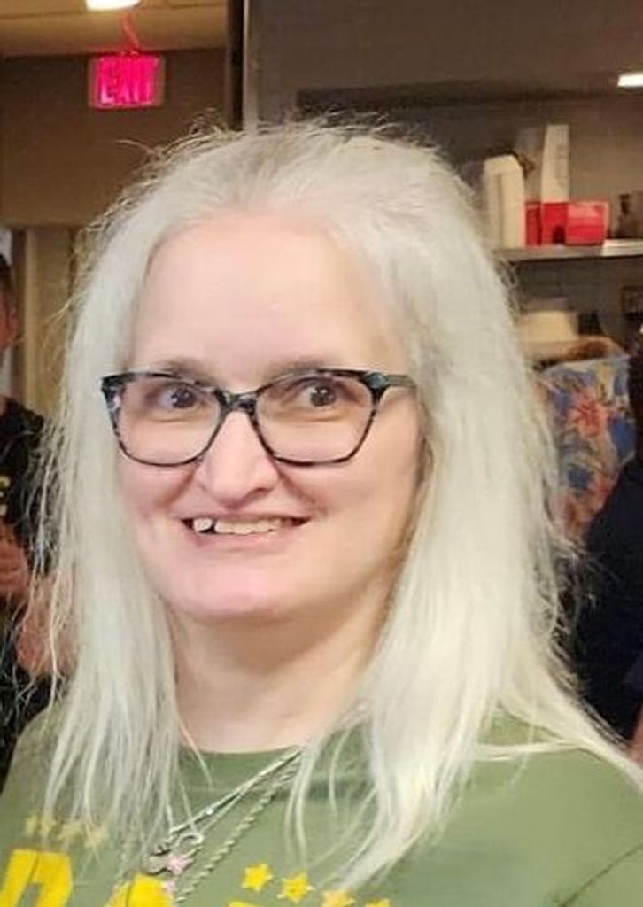 Jennifer Ann Smith Profile Photo
