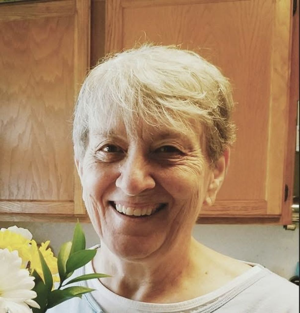 Linda May Moss DiVall Profile Photo