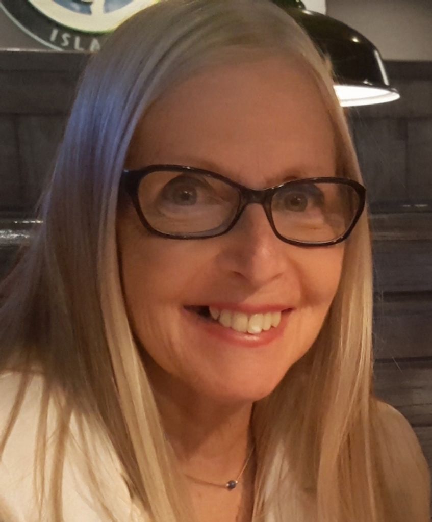 Claudia (Sarhage)  Belsly