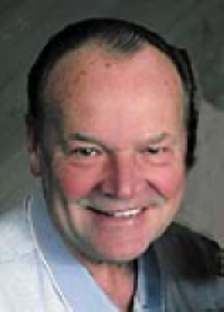 Robert  E. Pettet