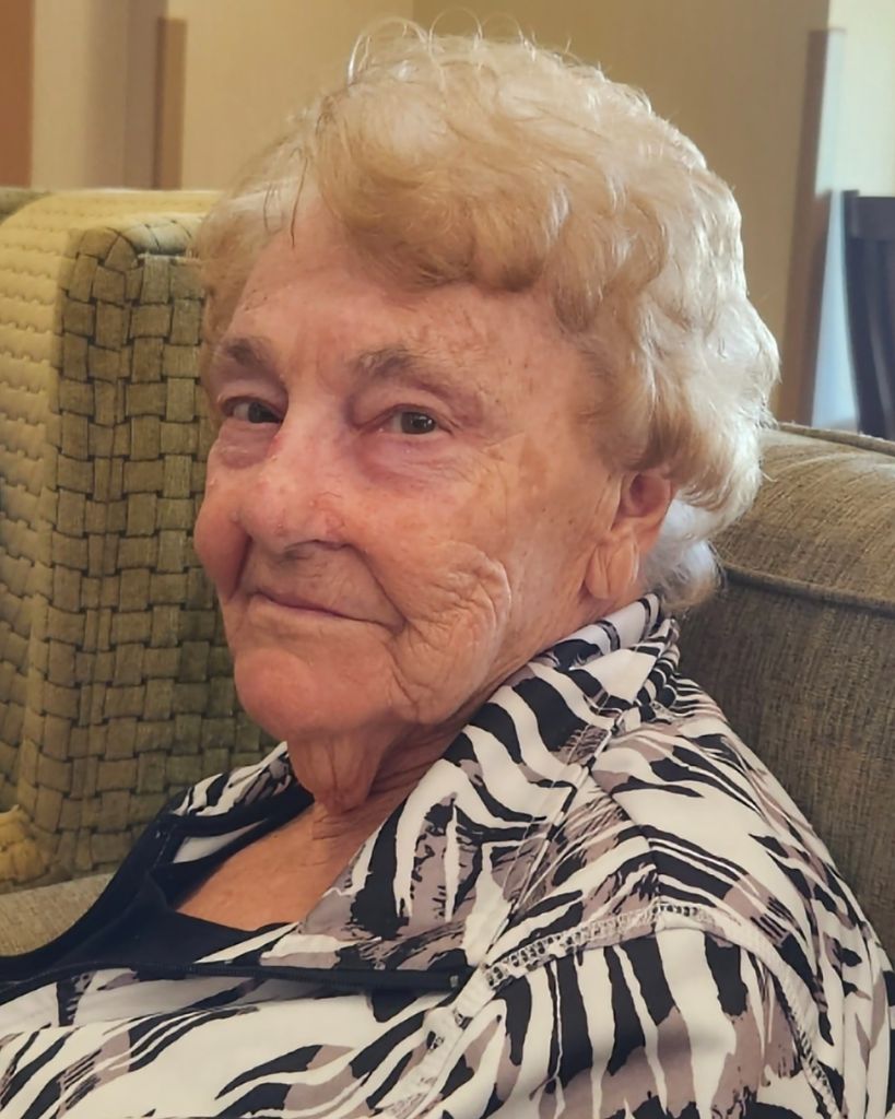 Golda Evelyn Hall Profile Photo