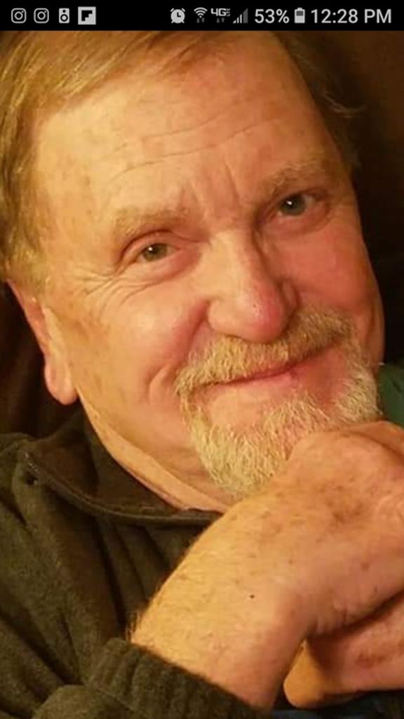 Thomas Ellis Aaker Profile Photo