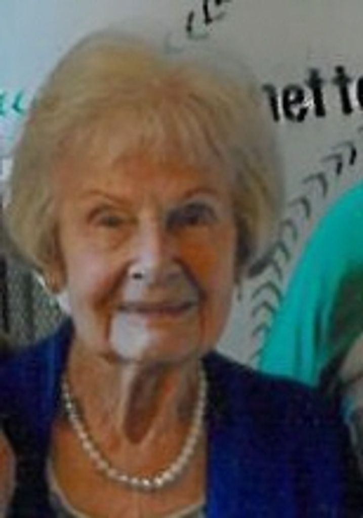 Lorraine Czerniakowski