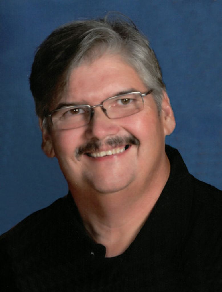 Jon Michael Olinger Profile Photo