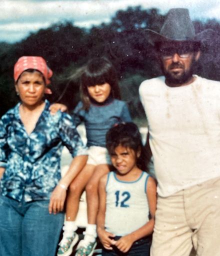 Adolfo Quintanilla photo gallery thumbnail 28 of 80