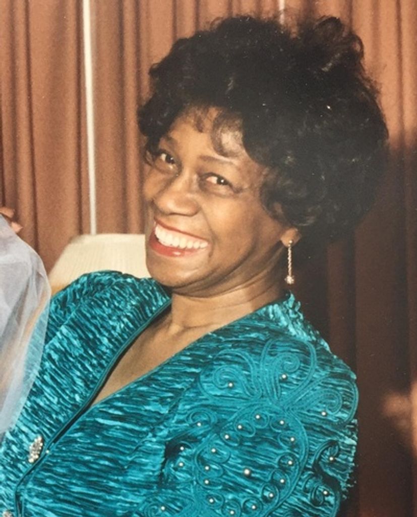 Robbie Letitia Anderson Profile Photo