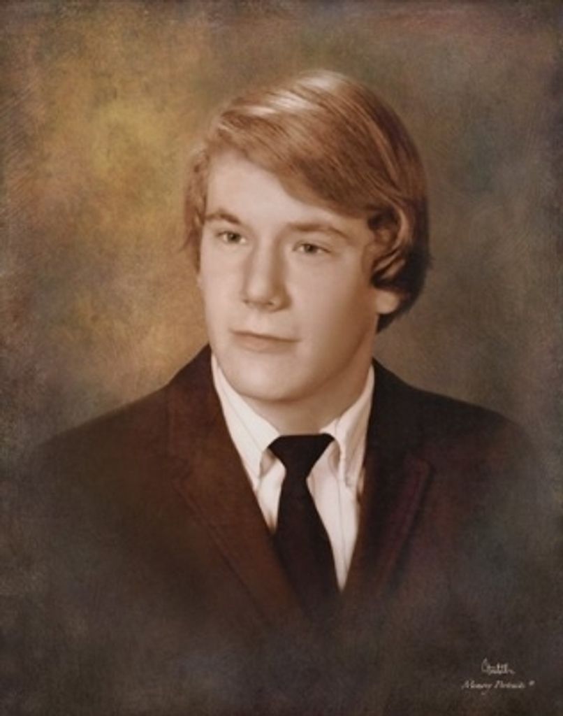 Scott Douglas Macdonald Profile Photo