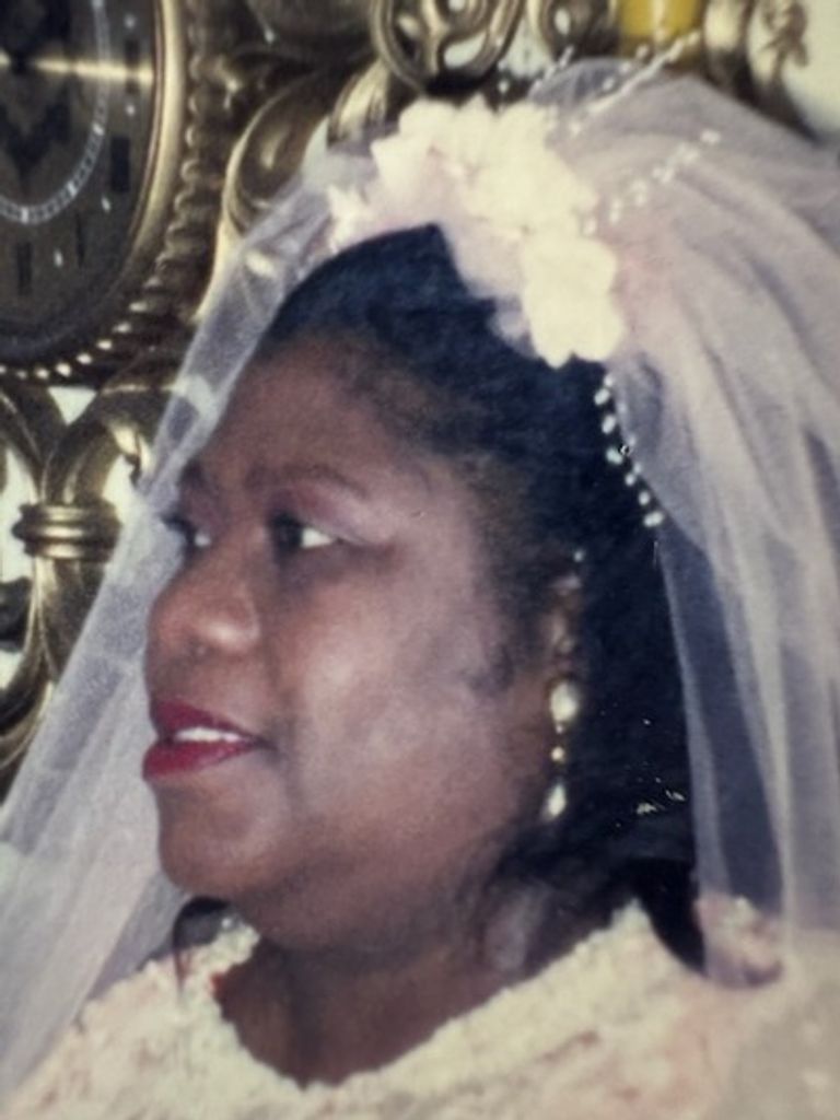 Lola Mae Cameron Profile Photo