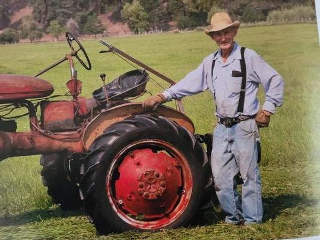 Charles C. "Chuck" Leavens Profile Photo