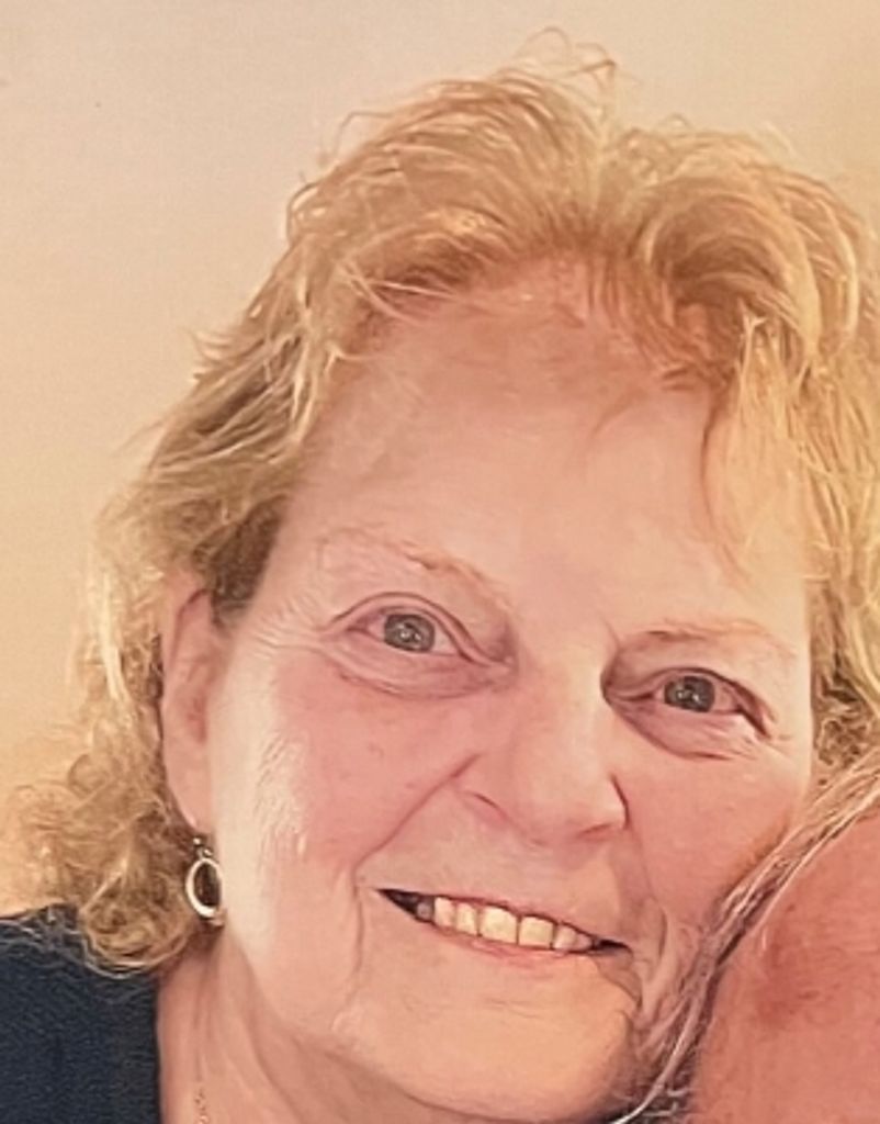 Christine Ervolina) Klubek