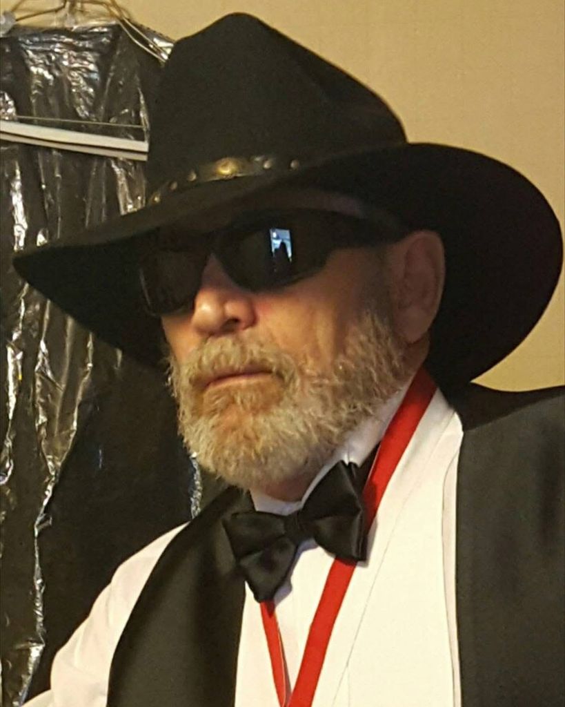Roger Helton