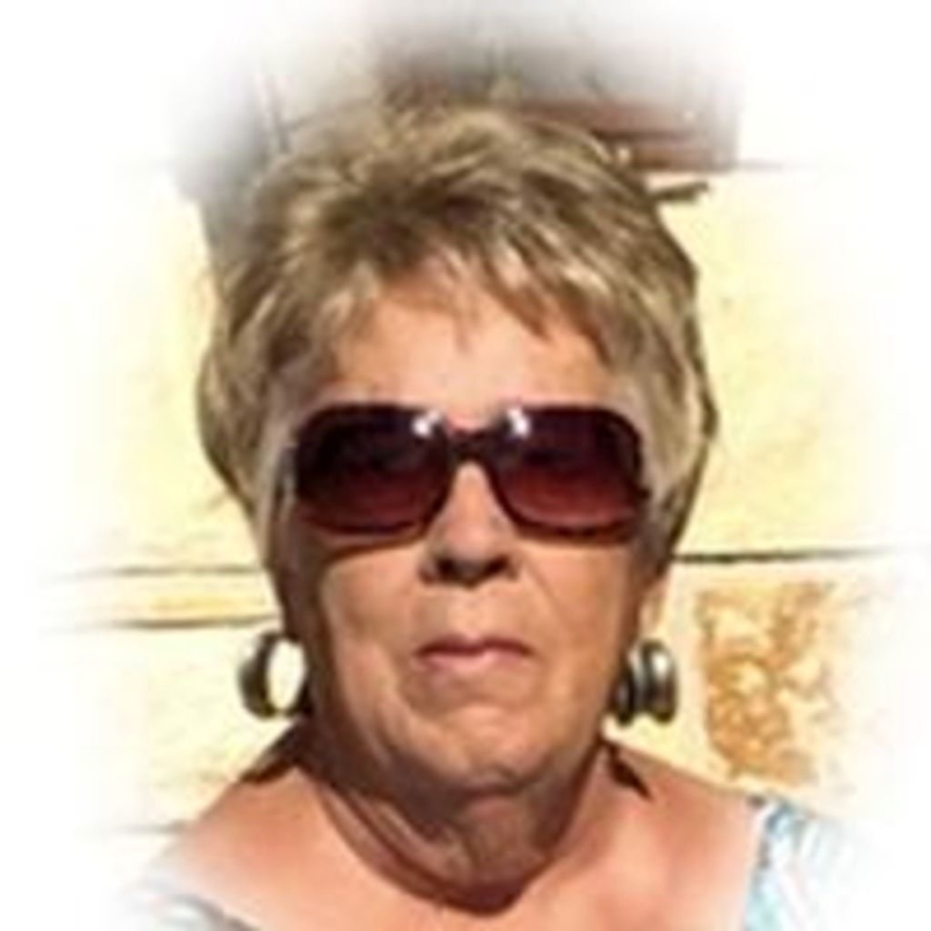 Alena Schwarz Profile Photo