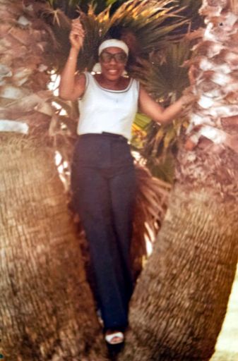 Aranna Mcbee photo gallery thumbnail 58 of 101