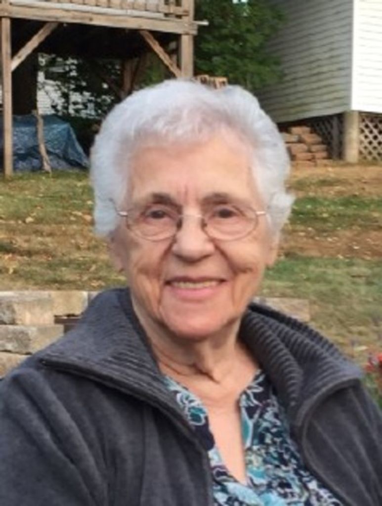 Jeannette (Lemnotis) Zissis Profile Photo