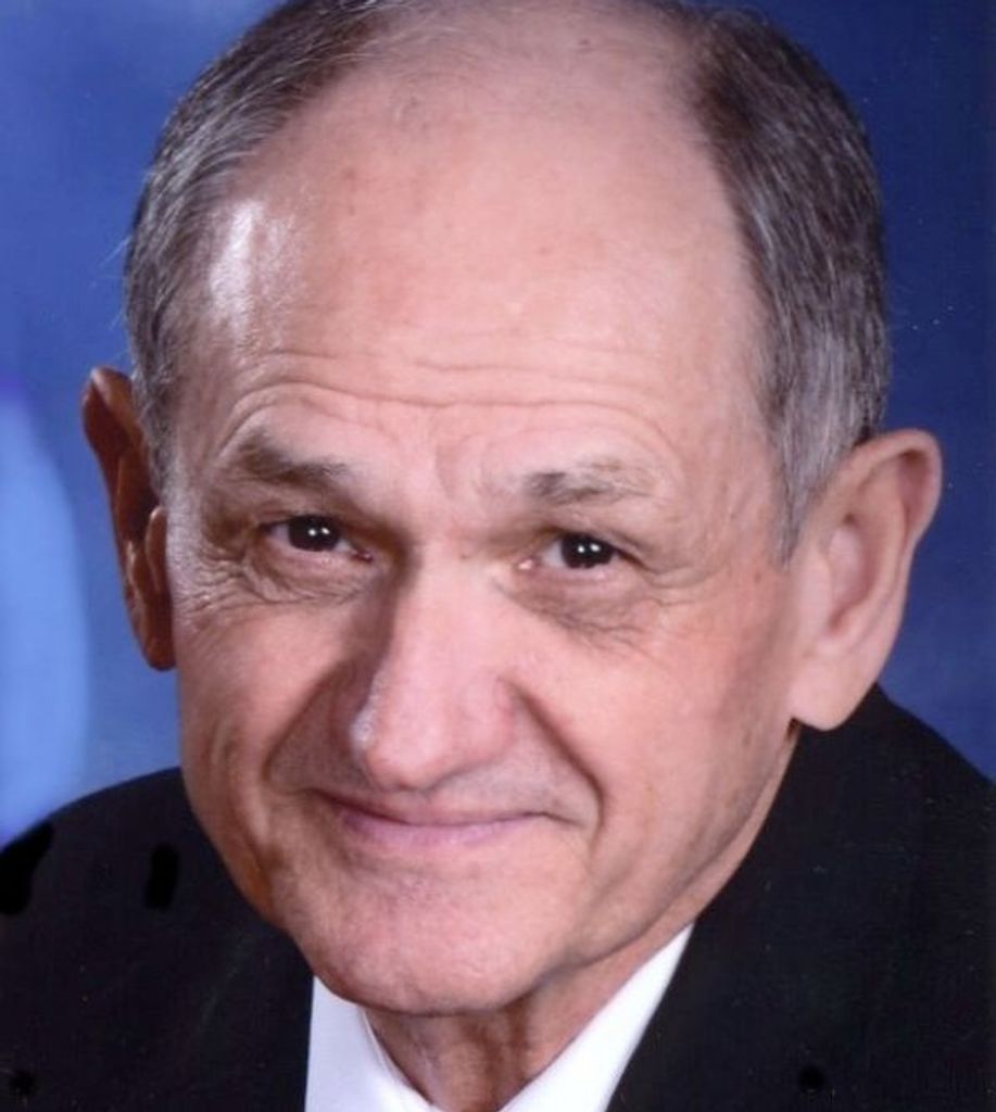 Mr.  Lindsey Lee Cundiff, 74