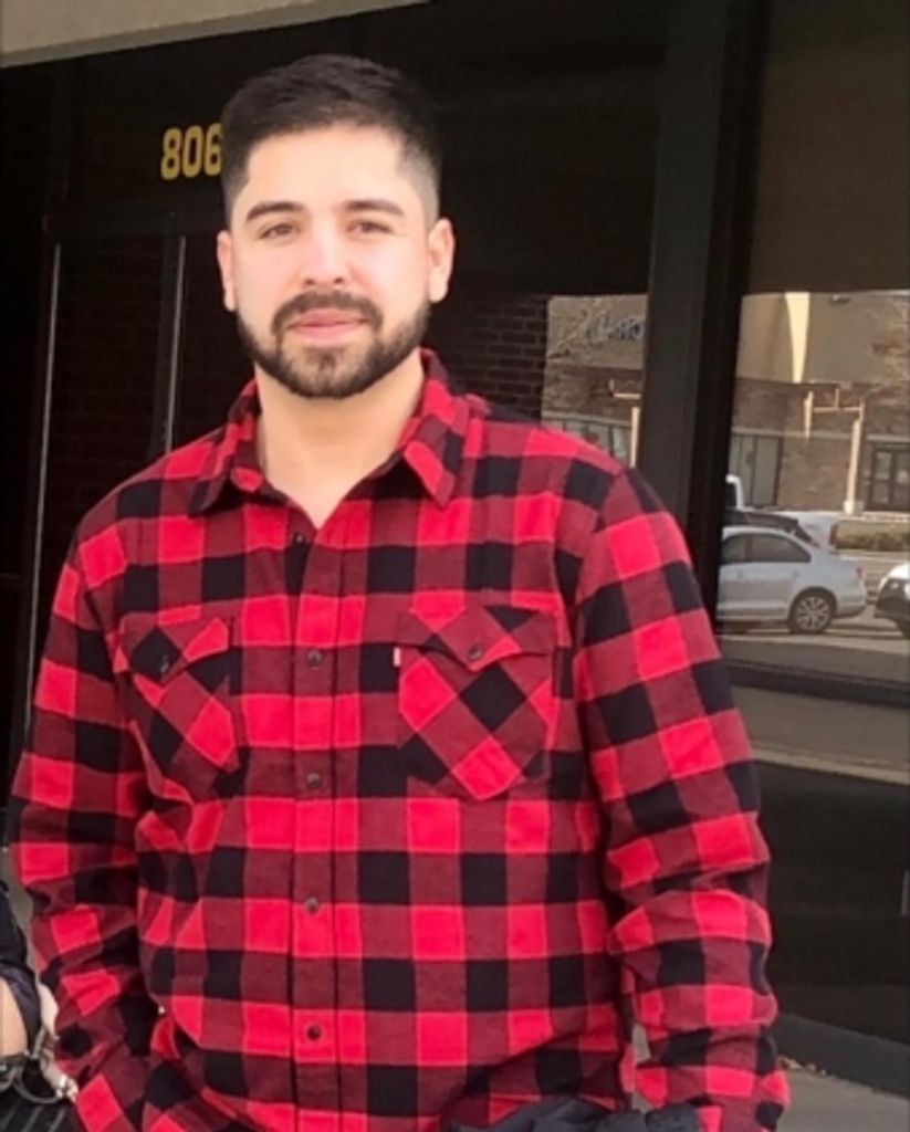 Brett Montaigne Profile Photo