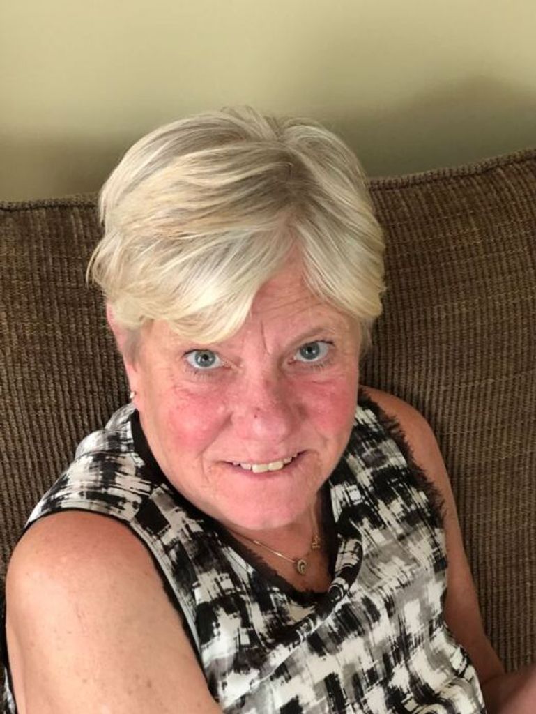 Dianne (Miller)  Bicknase