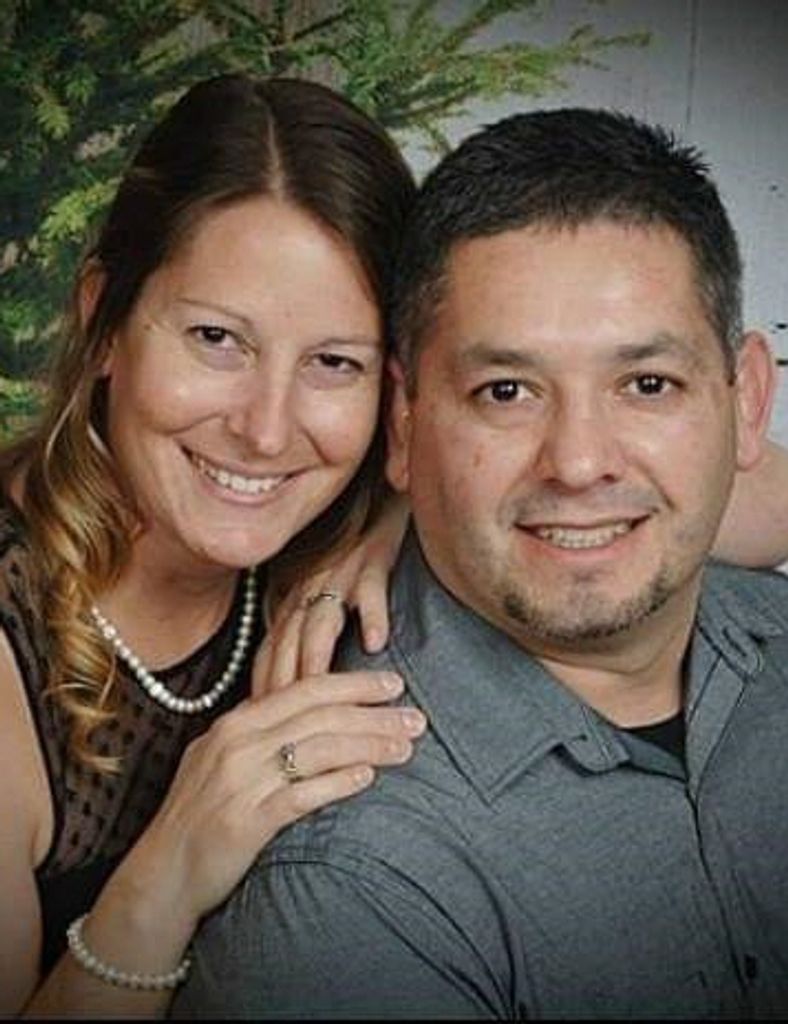 Joe & Heidi De Leon Profile Photo