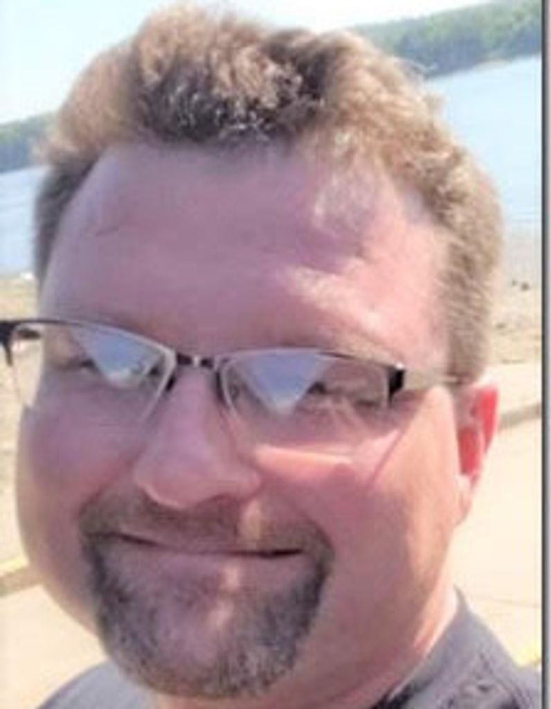 Kyle Edward Savage Profile Photo